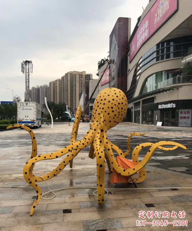 浙江不锈钢章鱼雕塑一座海洋之城的标志
