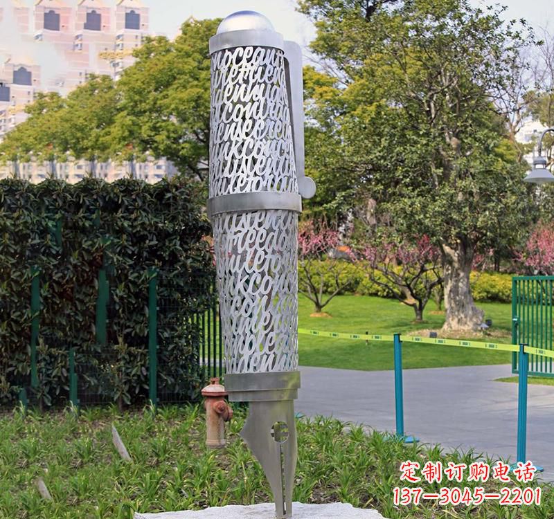 浙江精致不锈钢钢笔雕塑