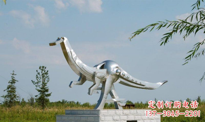 浙江不锈钢鸭嘴龙雕塑艺术与自然完美结合