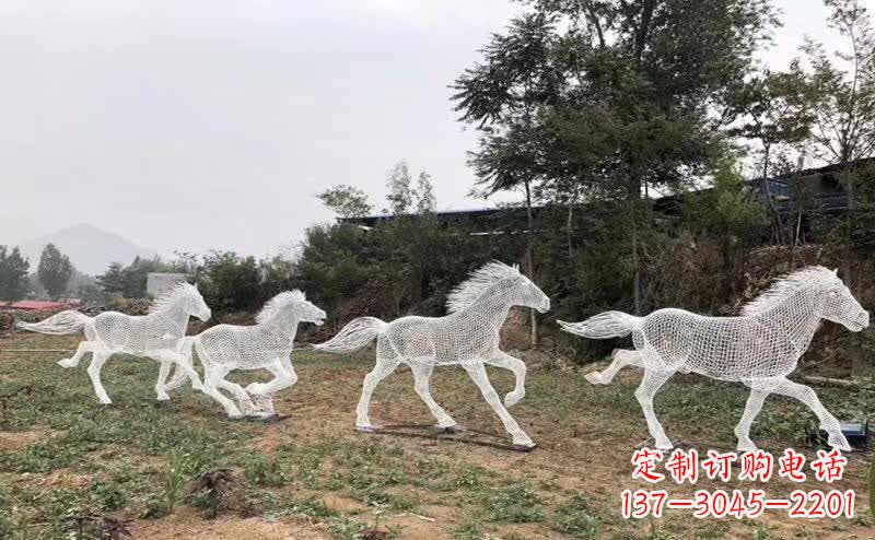 浙江不锈钢马雕塑勇往直前