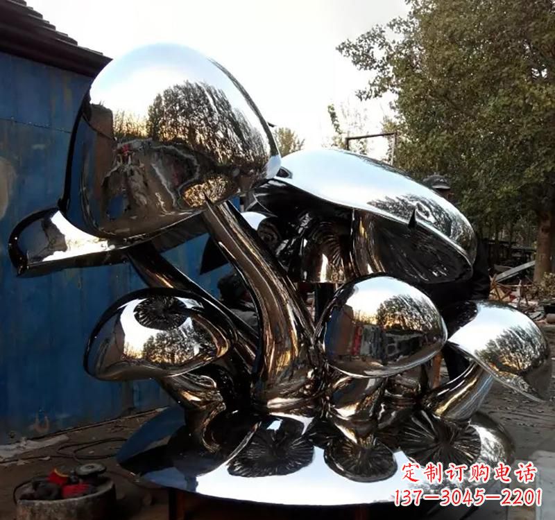 浙江不锈钢蘑菇雕塑给空间增添活力