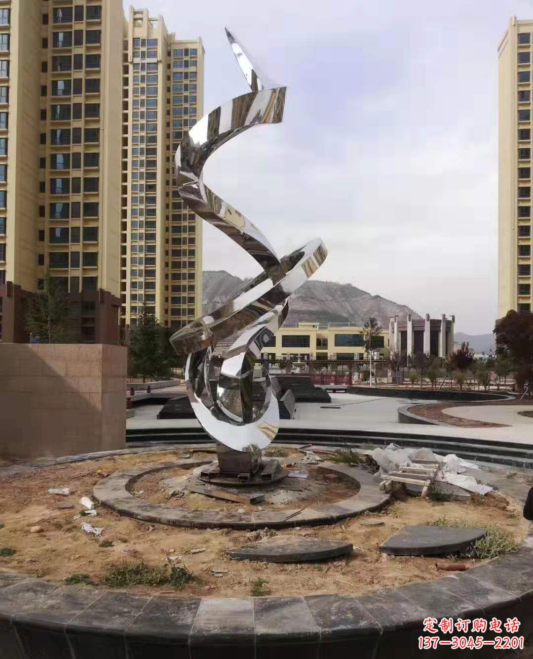 浙江飘带雕塑美化城市空间的艺术