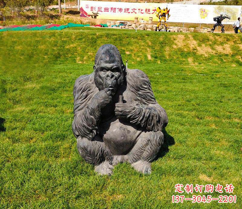 浙江猩猩雕塑——草坪猩猩公园的艺术精品