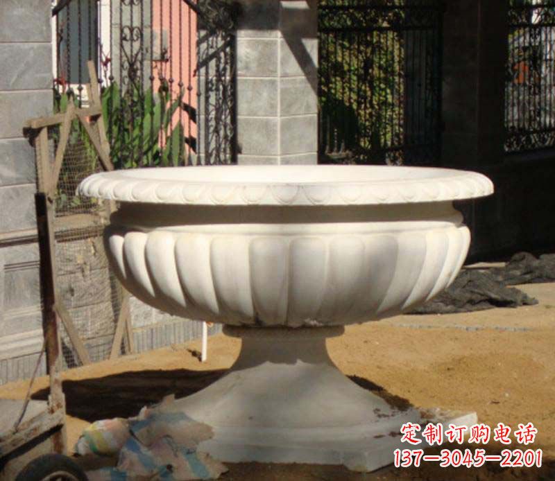 浙江精美大理石花盆雕塑