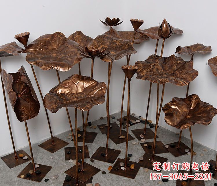 浙江锻铜荷花景观雕塑