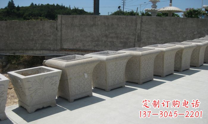 浙江大理石花盆石雕 – 在公园展现精美自然风貌
