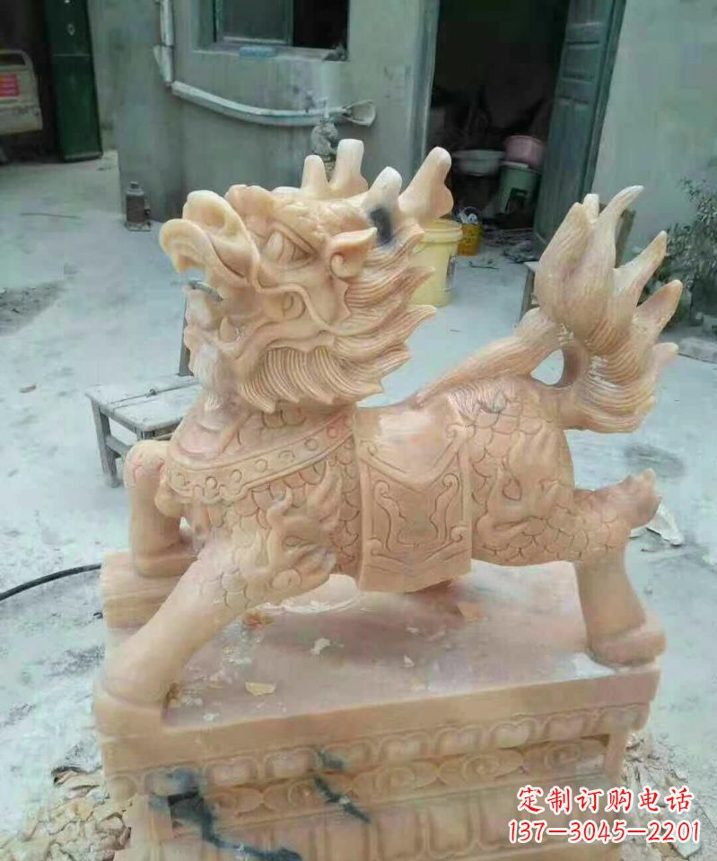 浙江晚霞红麒麟雕塑112