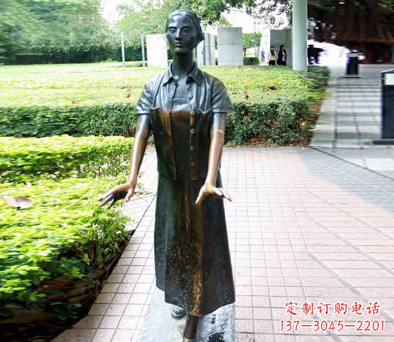 浙江走路的盲人女孩铜雕 